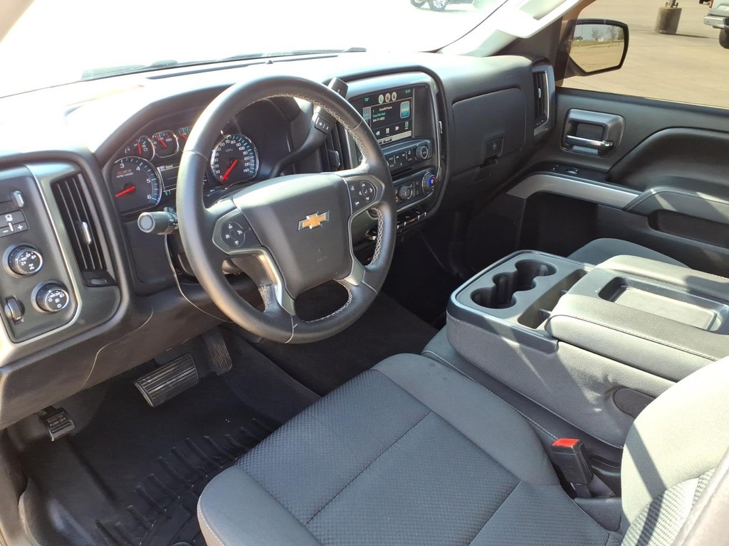 Chevrolet Silverado 1500 Vehicle Full-screen Gallery Image 16