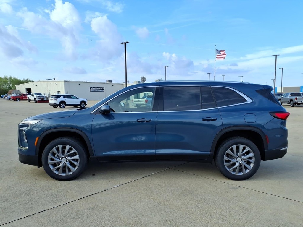 Buick Enclave Vehicle Full-screen Gallery Image 2
