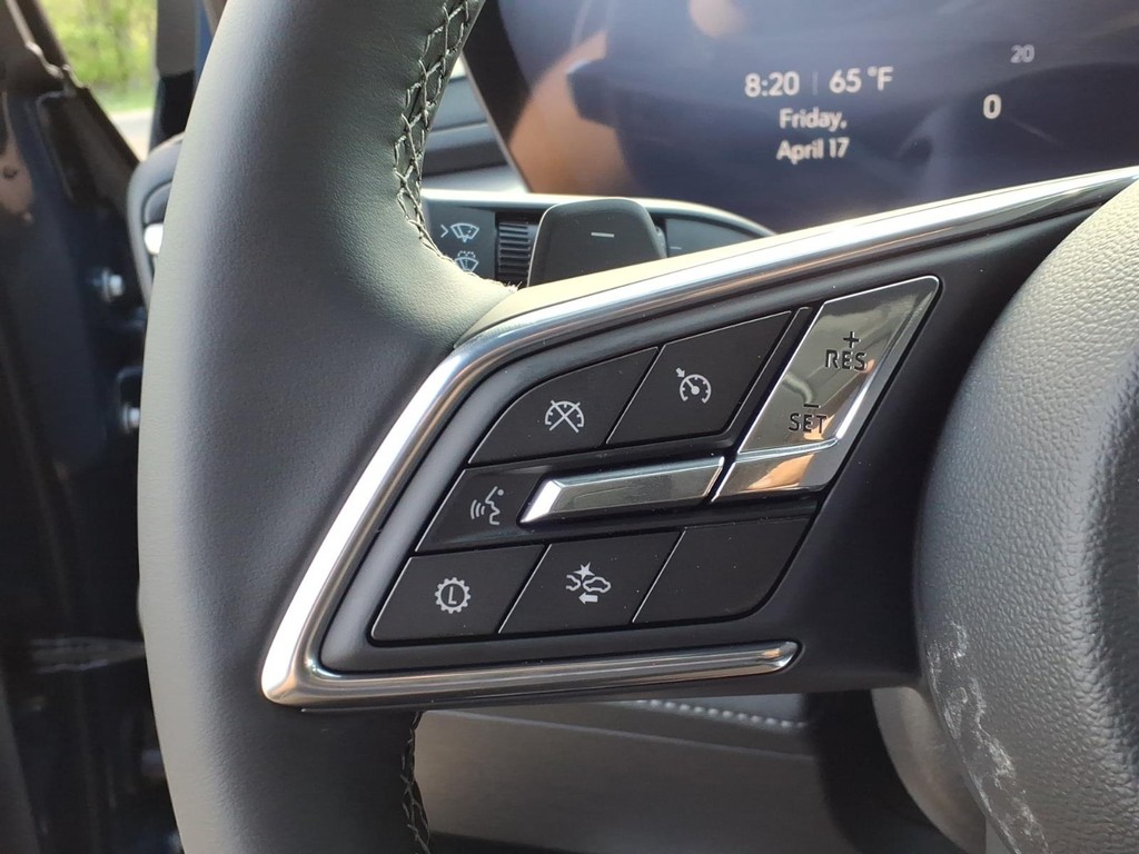 Buick Enclave Vehicle Full-screen Gallery Image 11