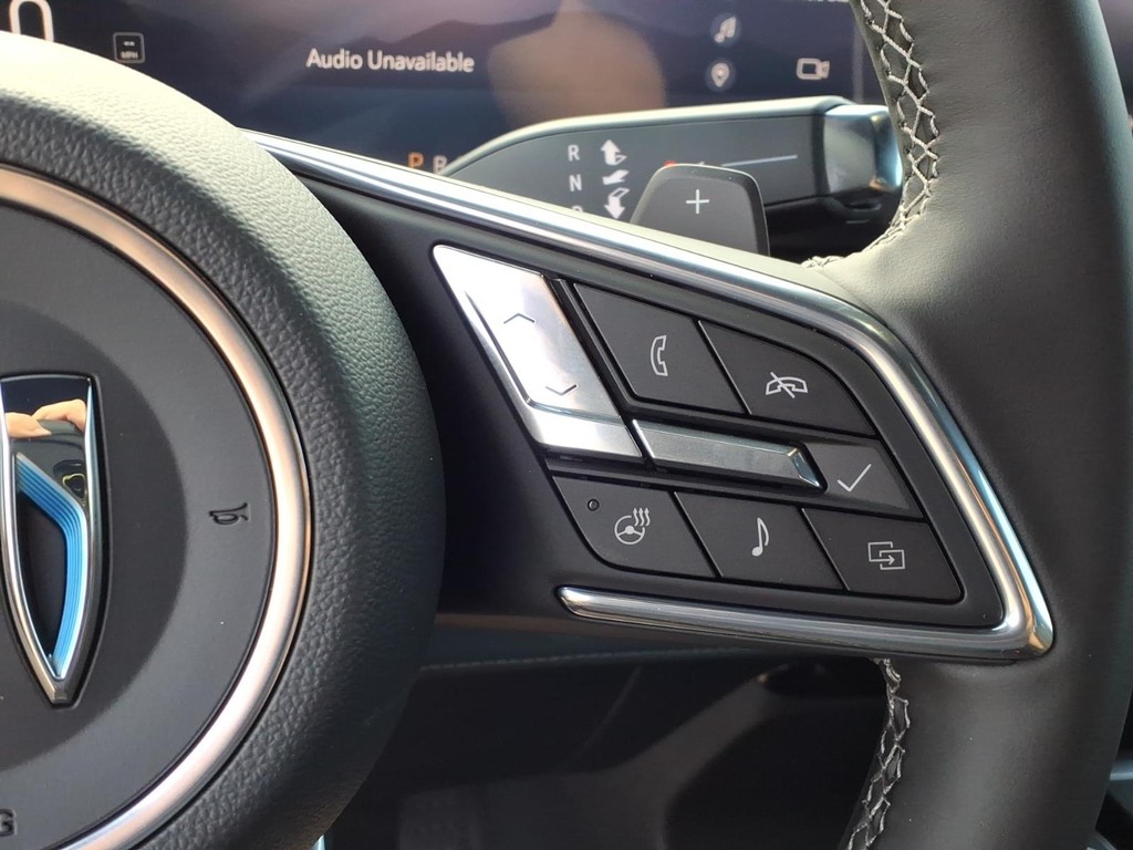 Buick Enclave Vehicle Full-screen Gallery Image 12