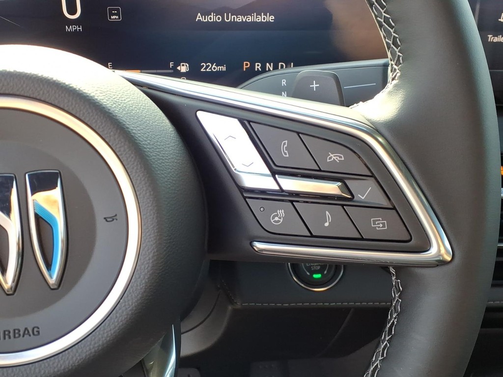 Buick Enclave Vehicle Full-screen Gallery Image 12