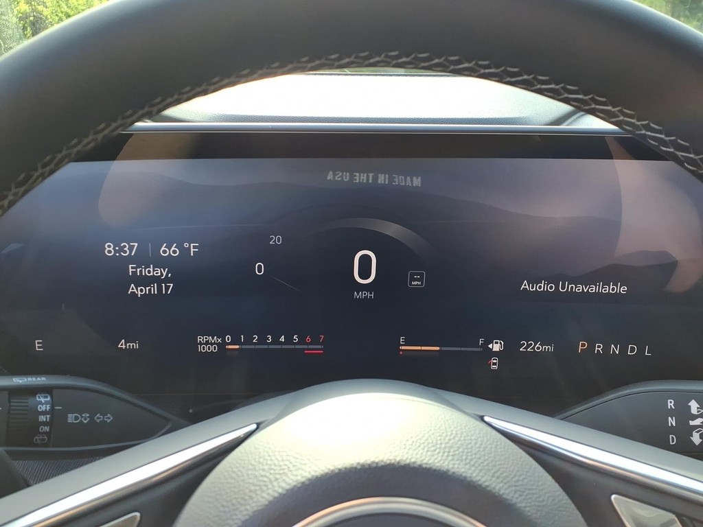 Buick Enclave Vehicle Full-screen Gallery Image 13