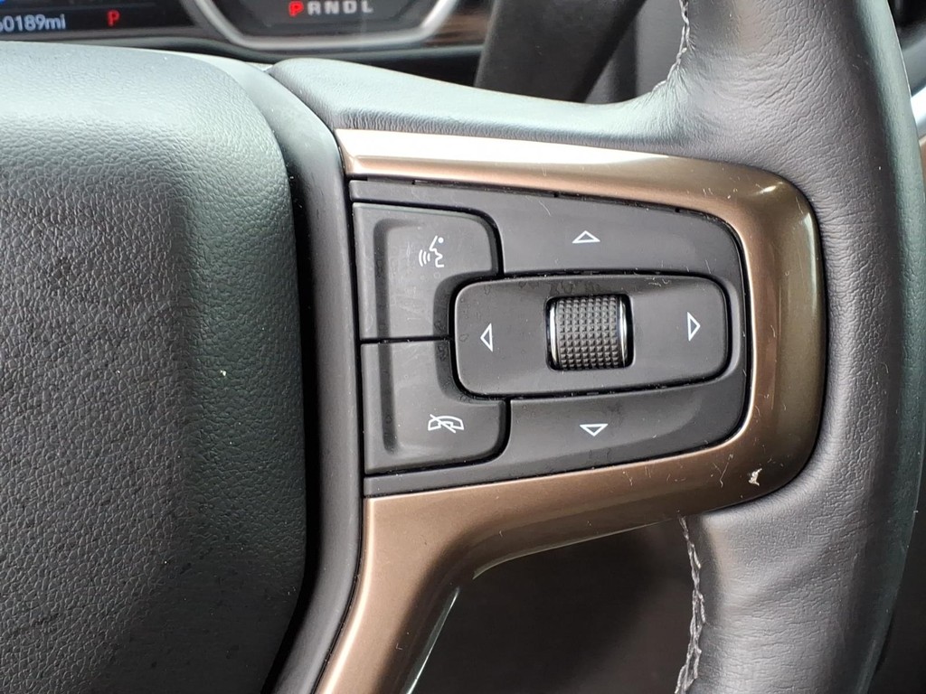 Chevrolet Silverado 1500 Vehicle Full-screen Gallery Image 12