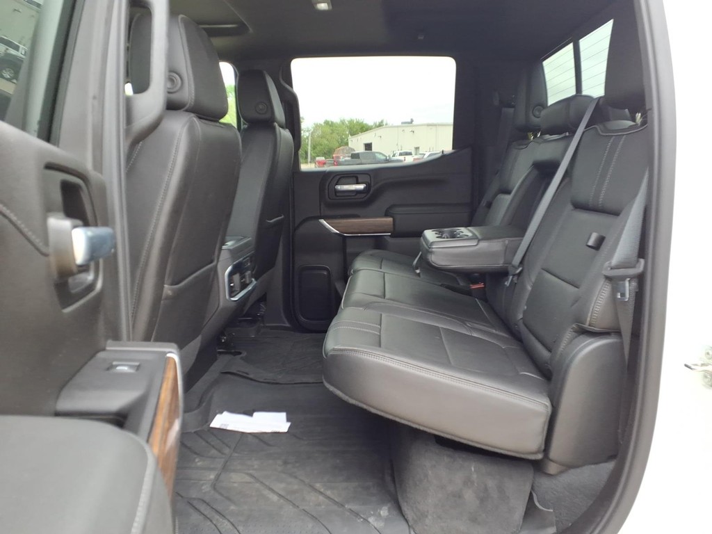 Chevrolet Silverado 1500 Vehicle Full-screen Gallery Image 18