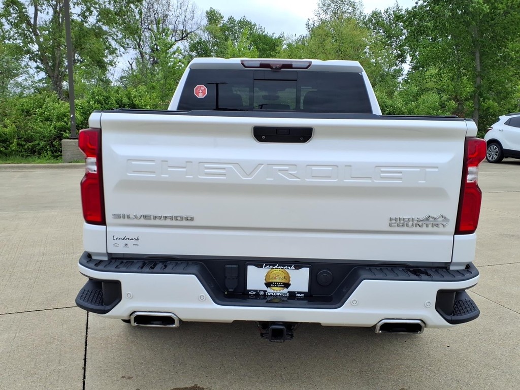 Chevrolet Silverado 1500 Vehicle Full-screen Gallery Image 20
