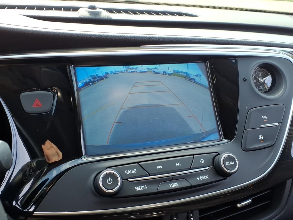 Buick Envision Vehicle Full-screen Gallery Image 9