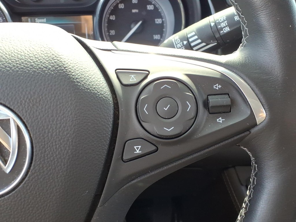 Buick Envision Vehicle Full-screen Gallery Image 13