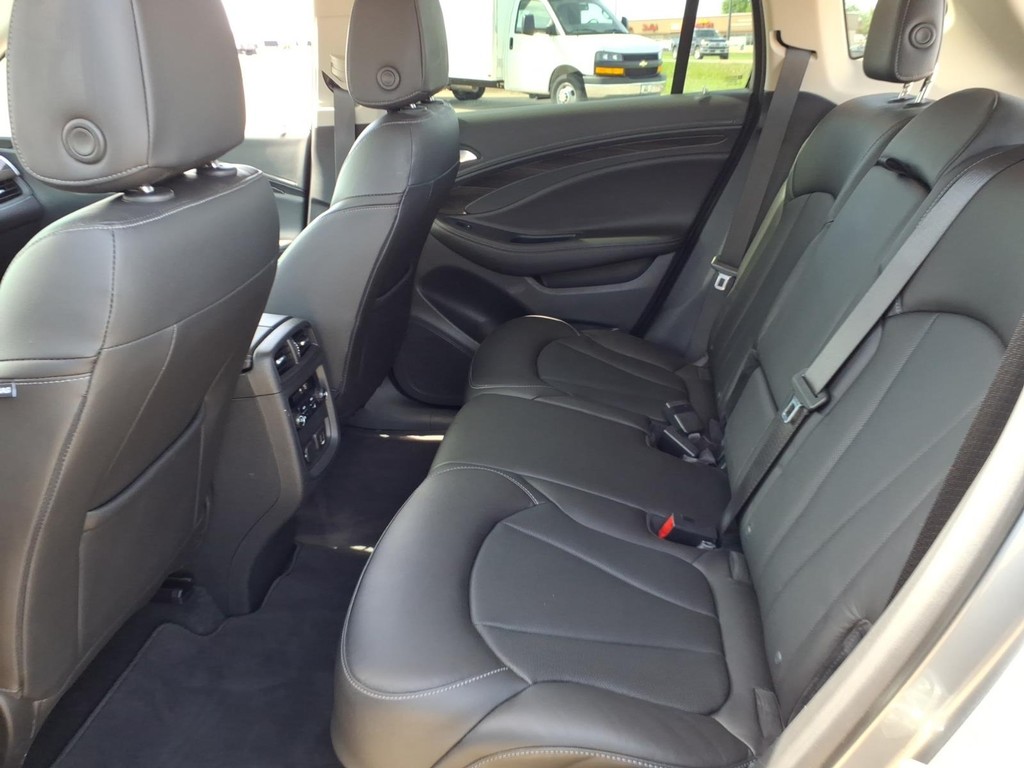 Buick Envision Vehicle Full-screen Gallery Image 17