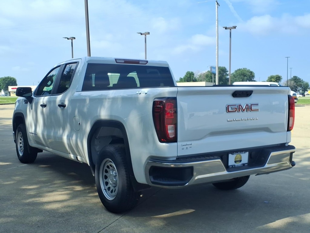 GMC Sierra 1500 Vehicle Full-screen Gallery Image 3