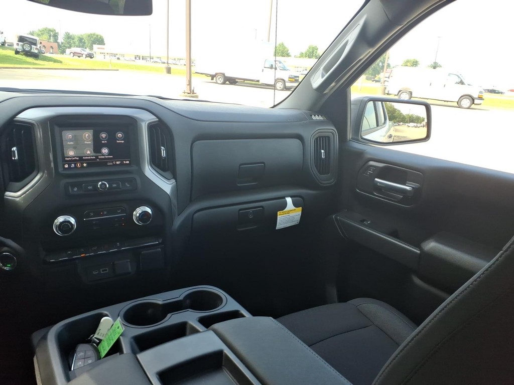 GMC Sierra 1500 Vehicle Full-screen Gallery Image 5