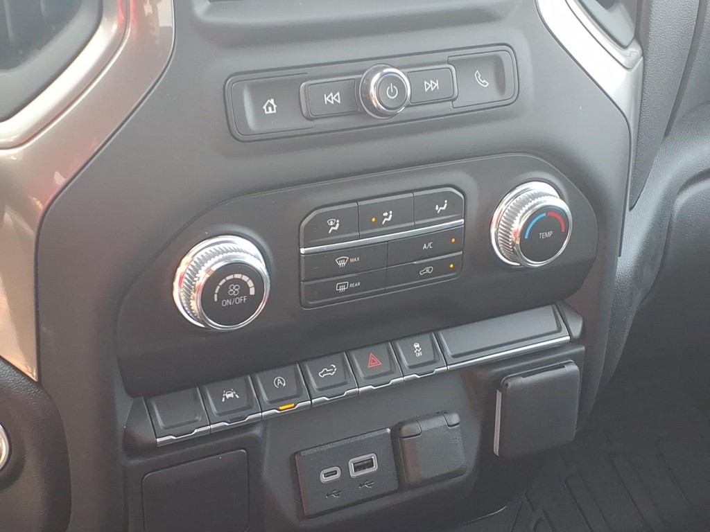GMC Sierra 1500 Vehicle Full-screen Gallery Image 10