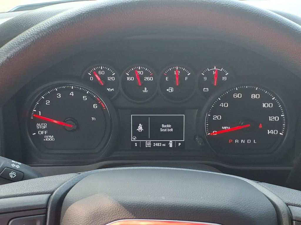 GMC Sierra 1500 Vehicle Full-screen Gallery Image 12