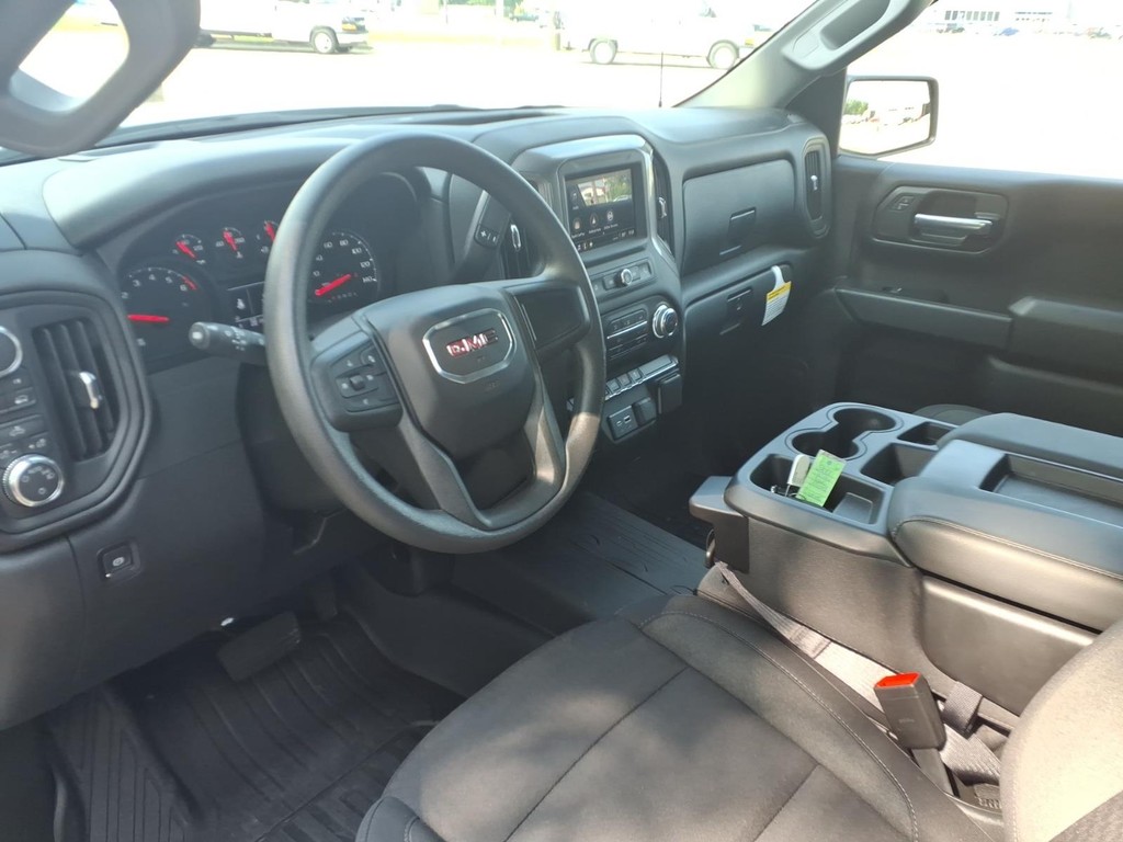 GMC Sierra 1500 Vehicle Full-screen Gallery Image 15