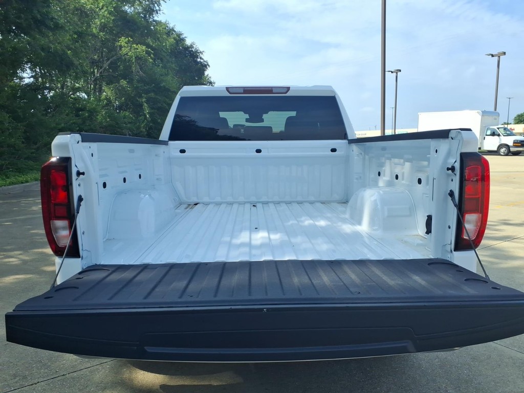 GMC Sierra 1500 Vehicle Full-screen Gallery Image 17