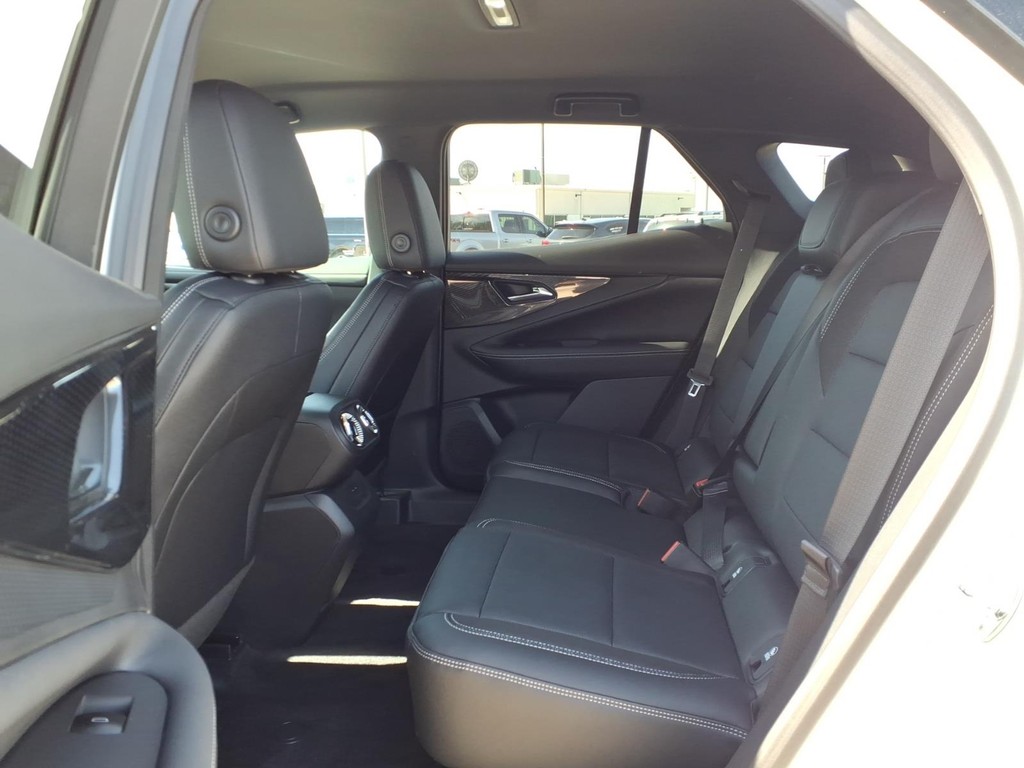 Chevrolet Blazer EV Vehicle Full-screen Gallery Image 16