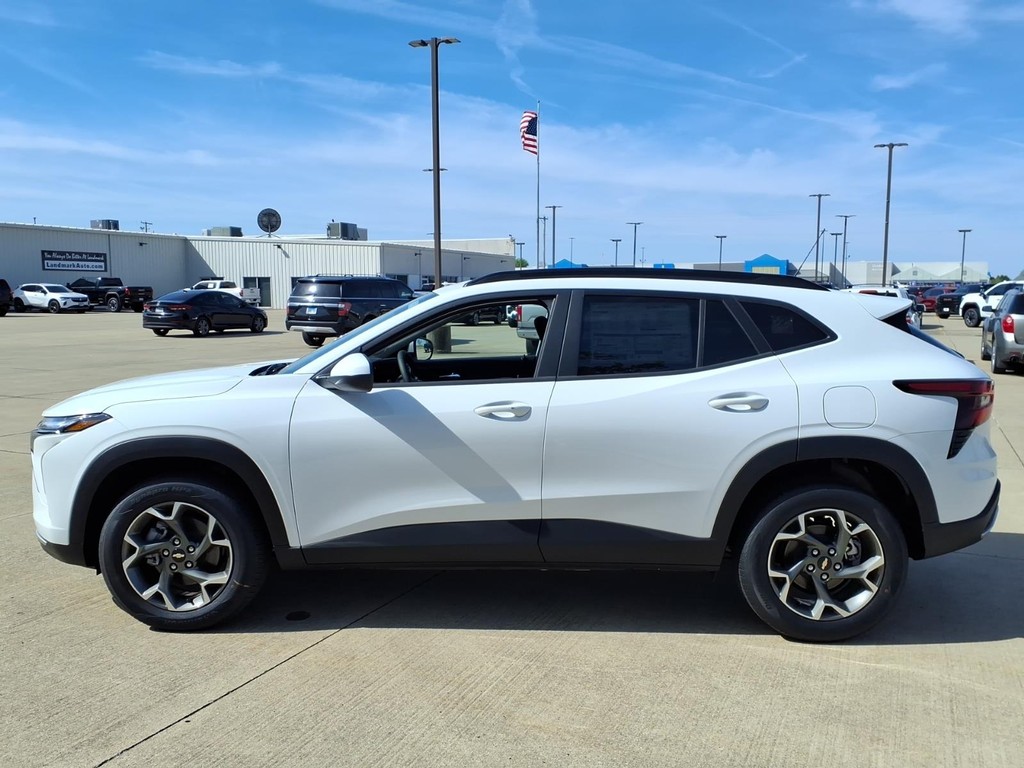 Chevrolet Trax Vehicle Full-screen Gallery Image 2