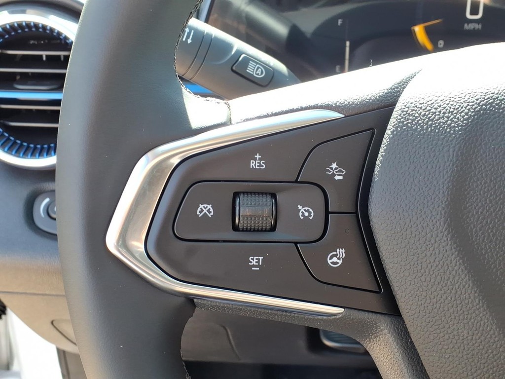 Chevrolet Trax Vehicle Full-screen Gallery Image 12