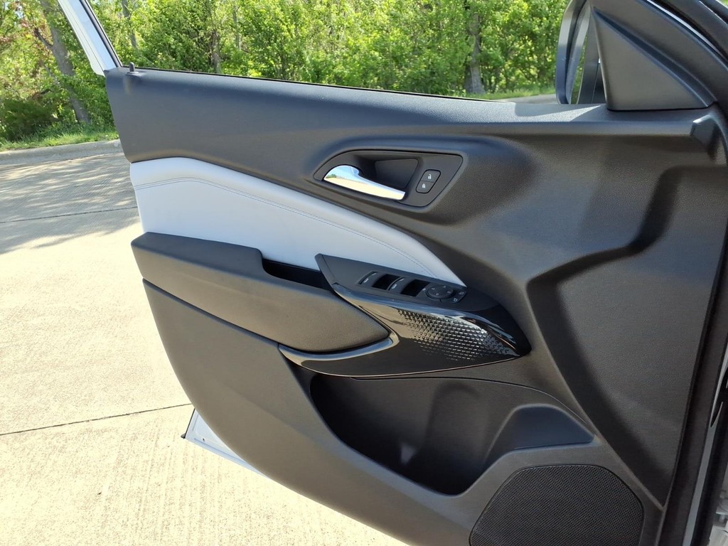 Chevrolet Trax Vehicle Full-screen Gallery Image 15