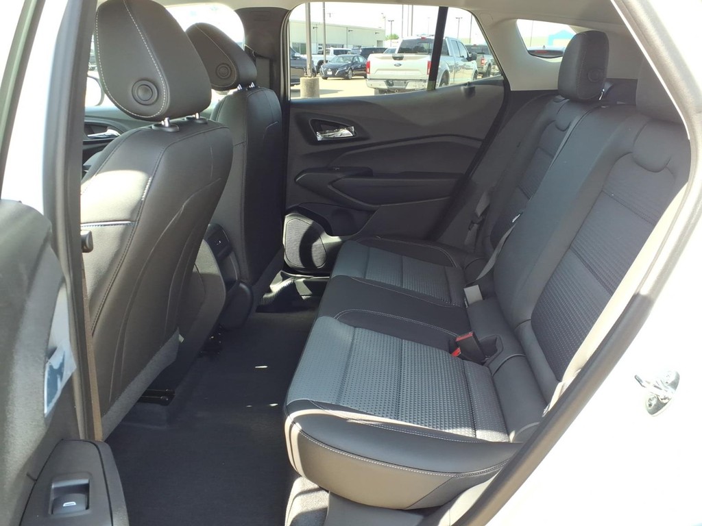 Chevrolet Trax Vehicle Full-screen Gallery Image 17