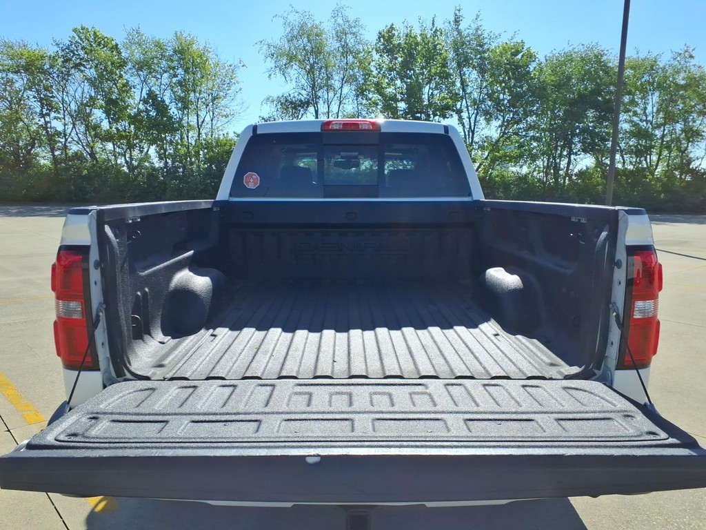 GMC Sierra 1500 Vehicle Full-screen Gallery Image 19