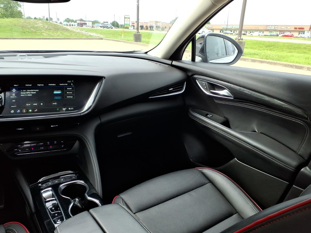 Buick Envision Vehicle Full-screen Gallery Image 5