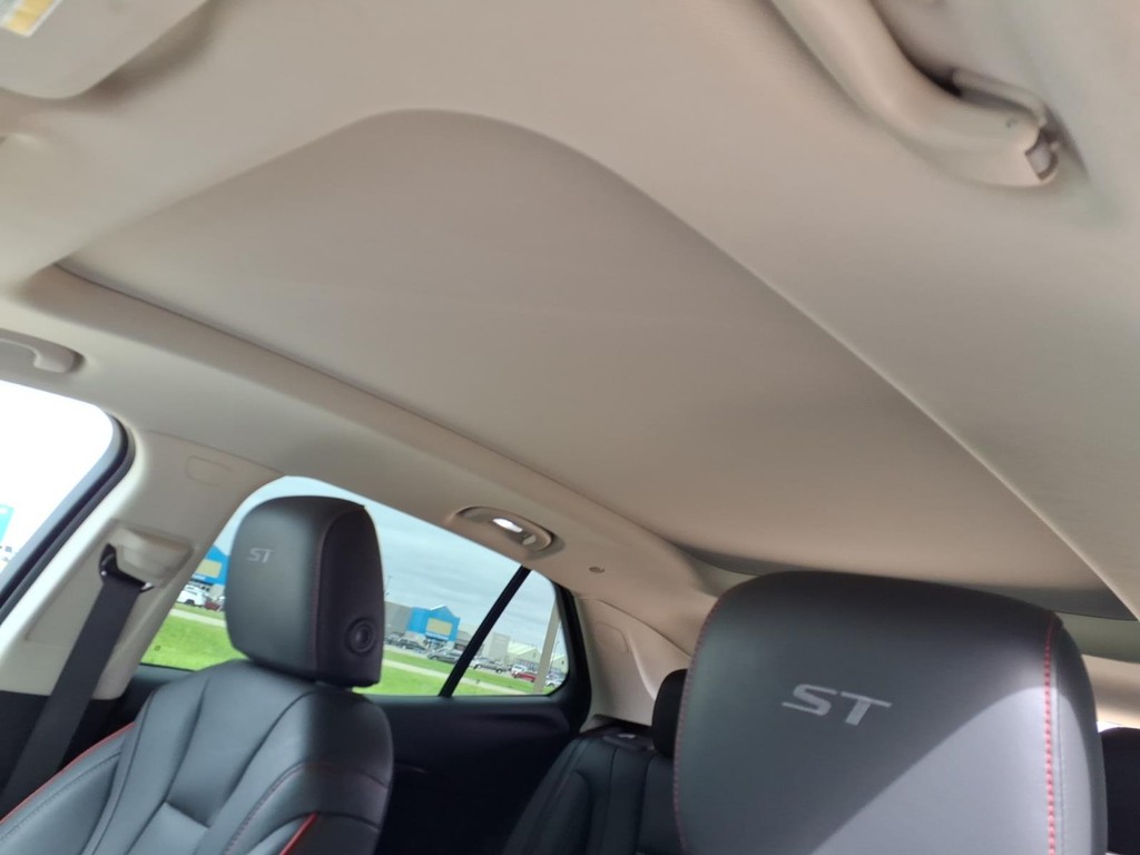 Buick Envision Vehicle Full-screen Gallery Image 17