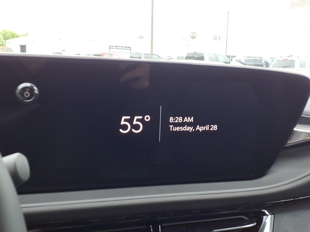 Buick Envista Vehicle Full-screen Gallery Image 8
