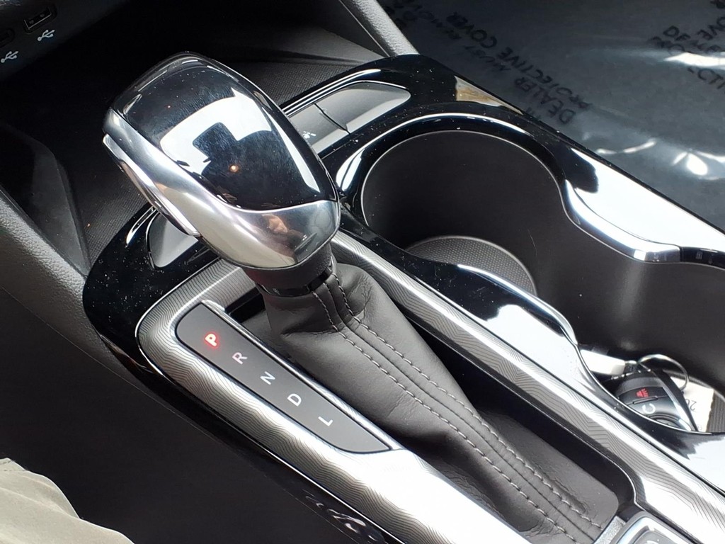 Buick Envista Vehicle Full-screen Gallery Image 11