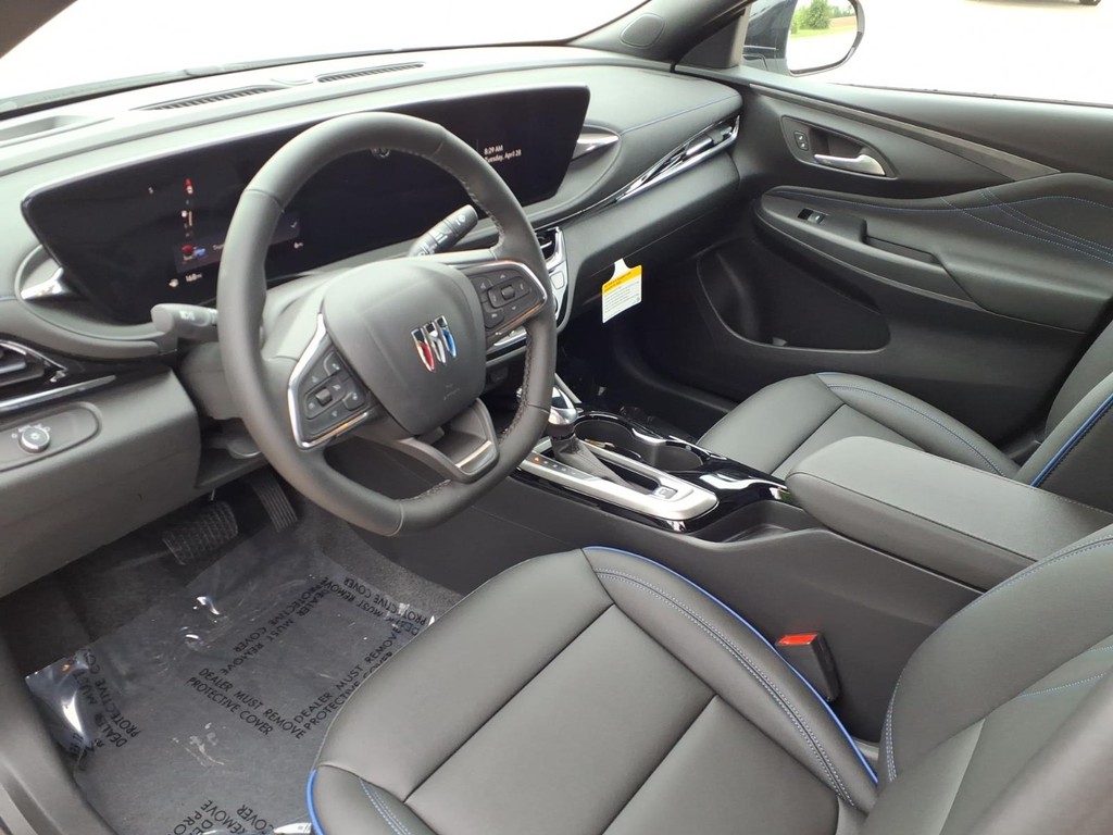 Buick Envista Vehicle Full-screen Gallery Image 16