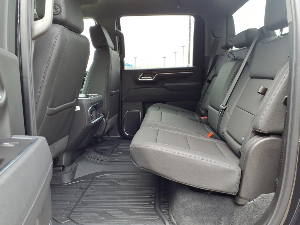 GMC Sierra 2500HD Vehicle Full-screen Gallery Image 17