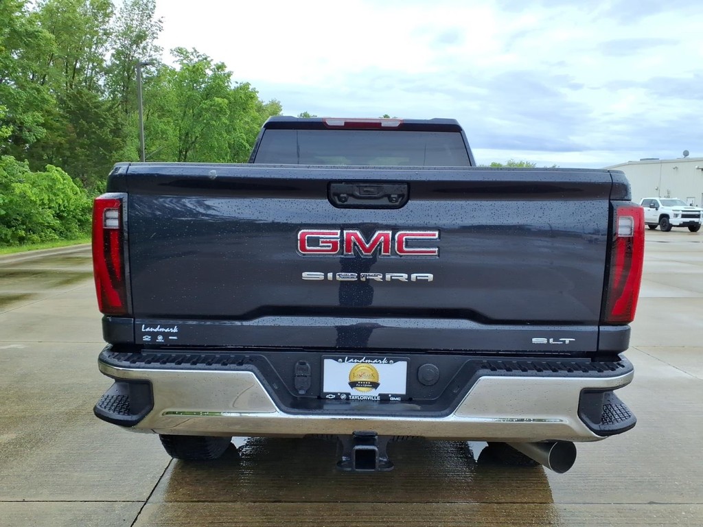 GMC Sierra 2500HD Vehicle Full-screen Gallery Image 19