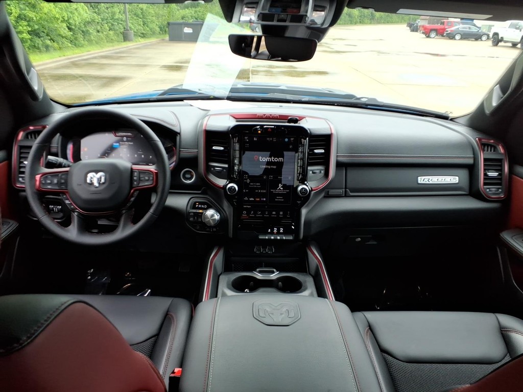 Ram 1500 Vehicle Full-screen Gallery Image 4