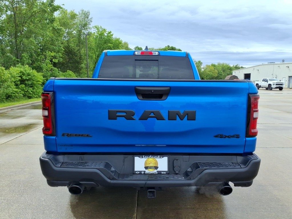 Ram 1500 Vehicle Full-screen Gallery Image 19