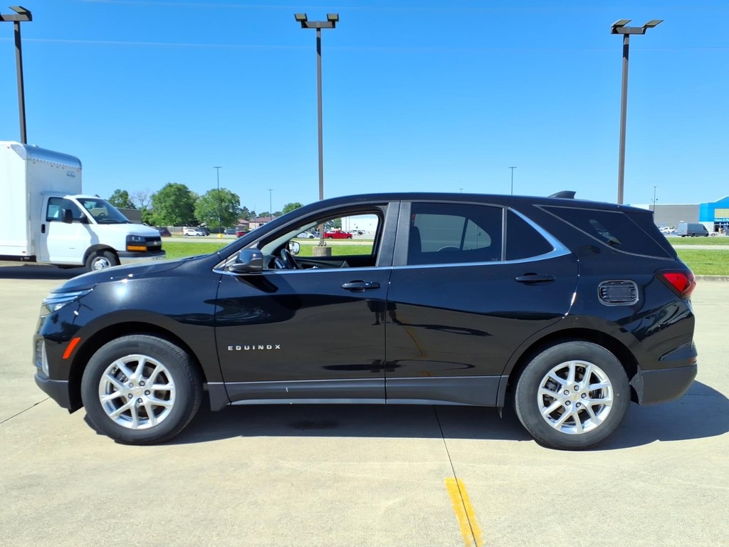 Chevrolet Equinox Vehicle Full-screen Gallery Image 2