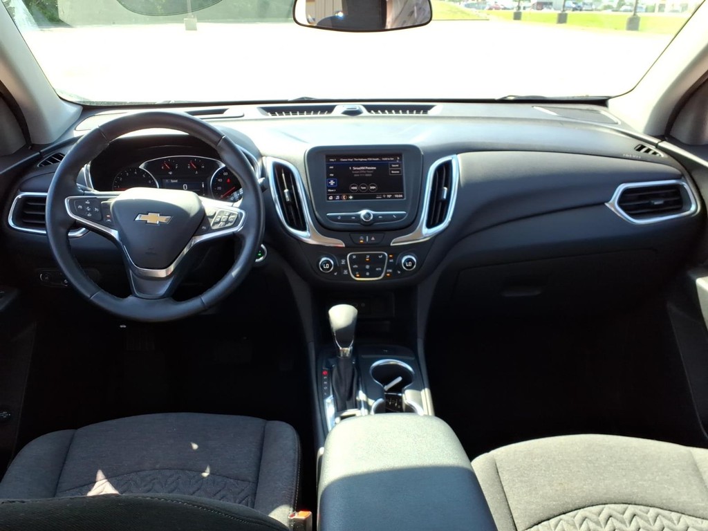 Chevrolet Equinox Vehicle Full-screen Gallery Image 4