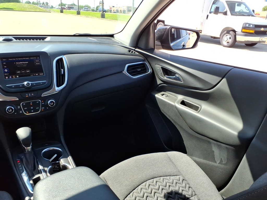 Chevrolet Equinox Vehicle Full-screen Gallery Image 5