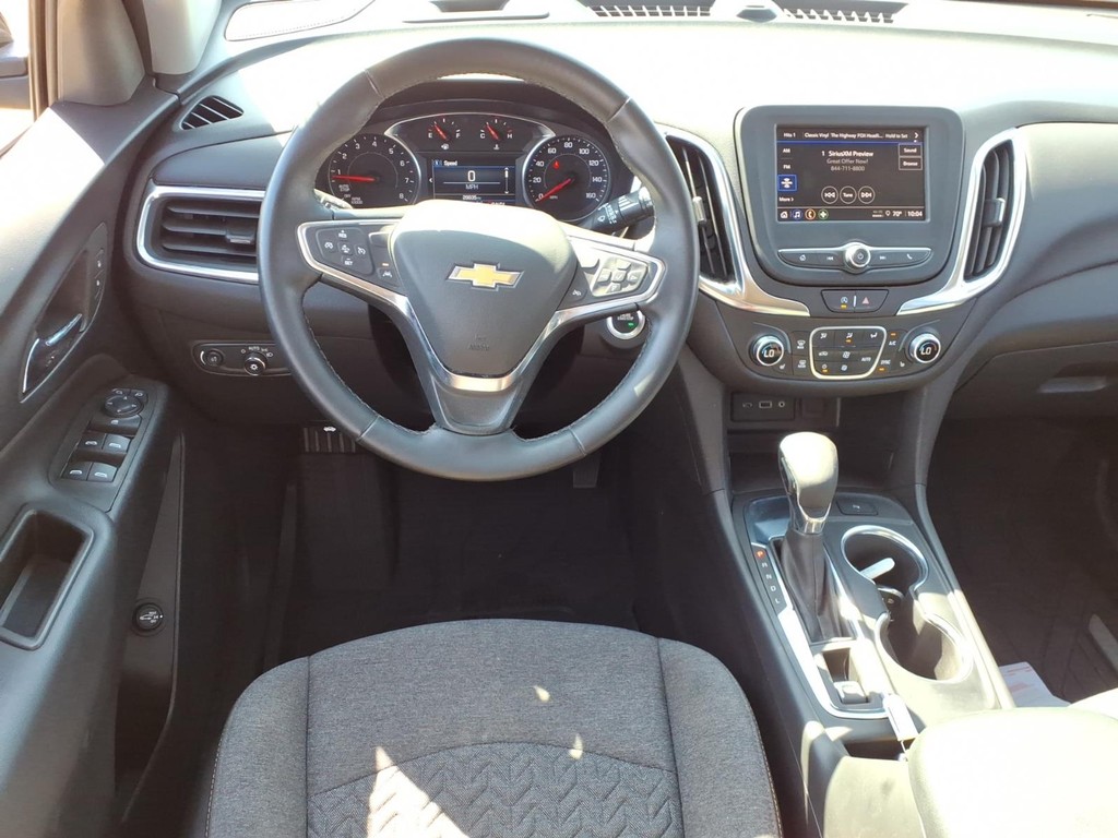 Chevrolet Equinox Vehicle Full-screen Gallery Image 7