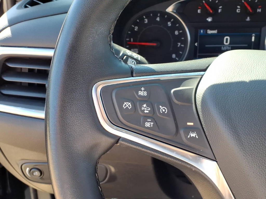 Chevrolet Equinox Vehicle Full-screen Gallery Image 12