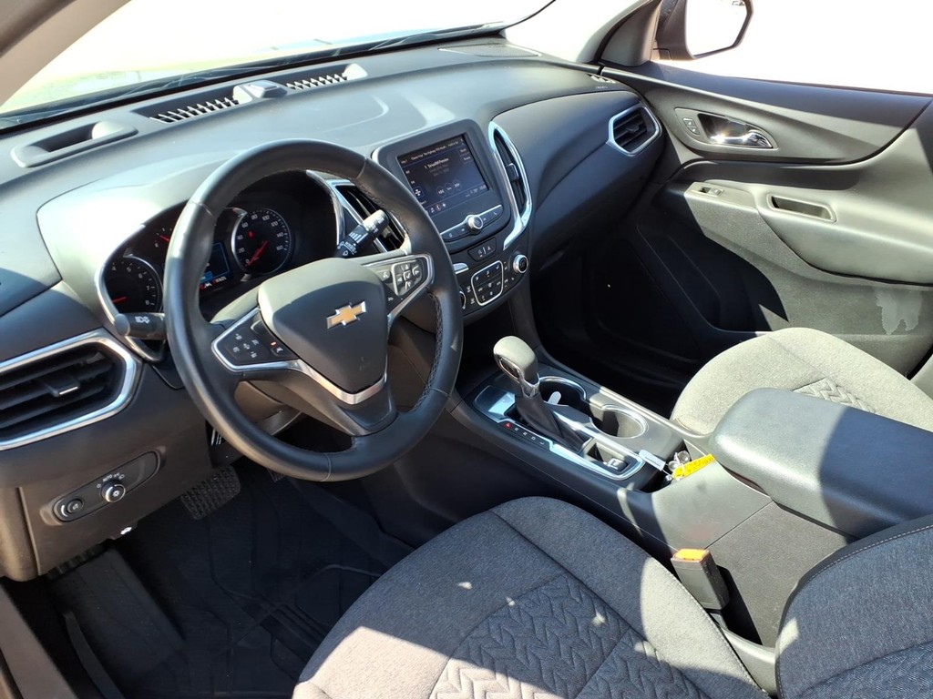 Chevrolet Equinox Vehicle Full-screen Gallery Image 16