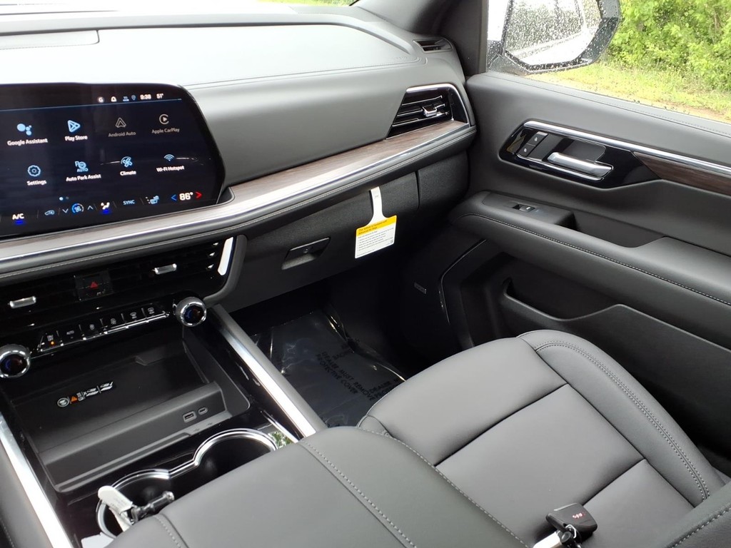Chevrolet Tahoe Vehicle Full-screen Gallery Image 6