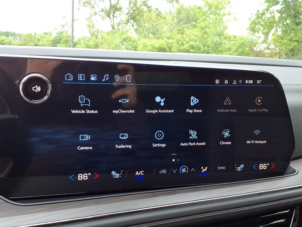 Chevrolet Tahoe Vehicle Full-screen Gallery Image 8