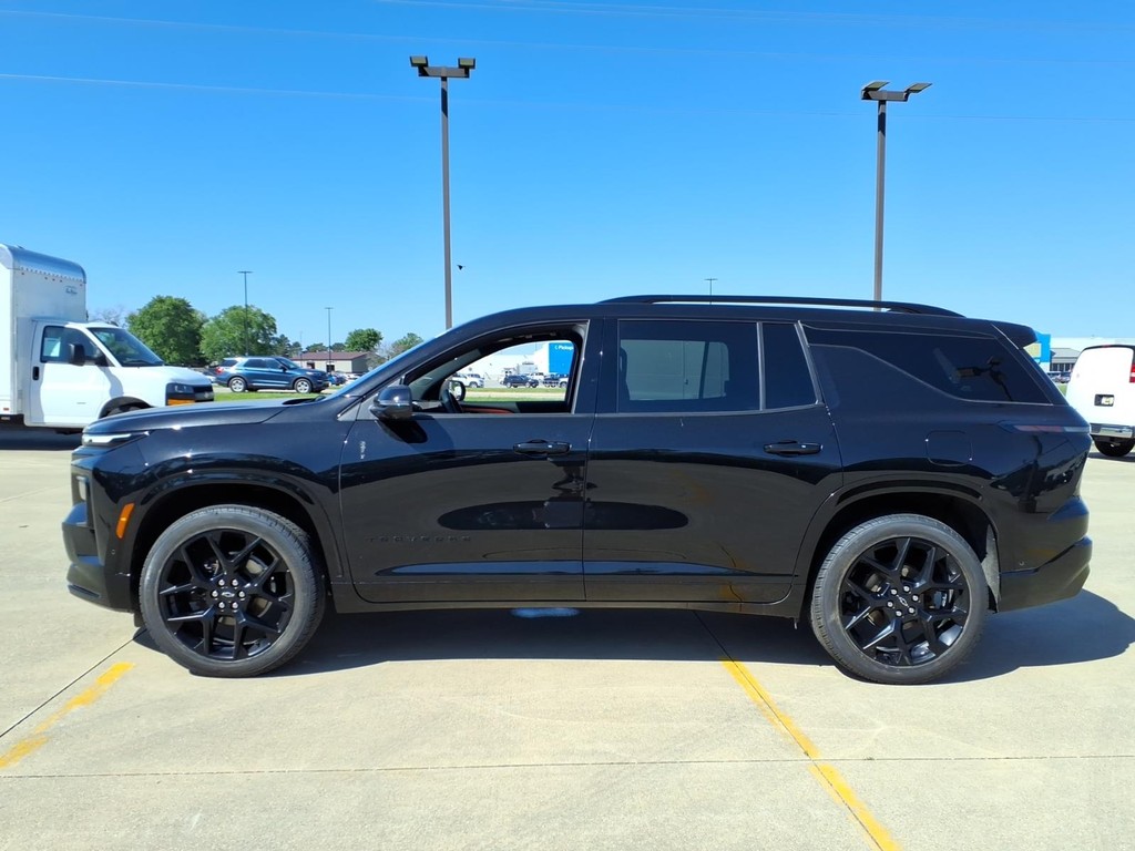 Chevrolet Traverse Vehicle Full-screen Gallery Image 2