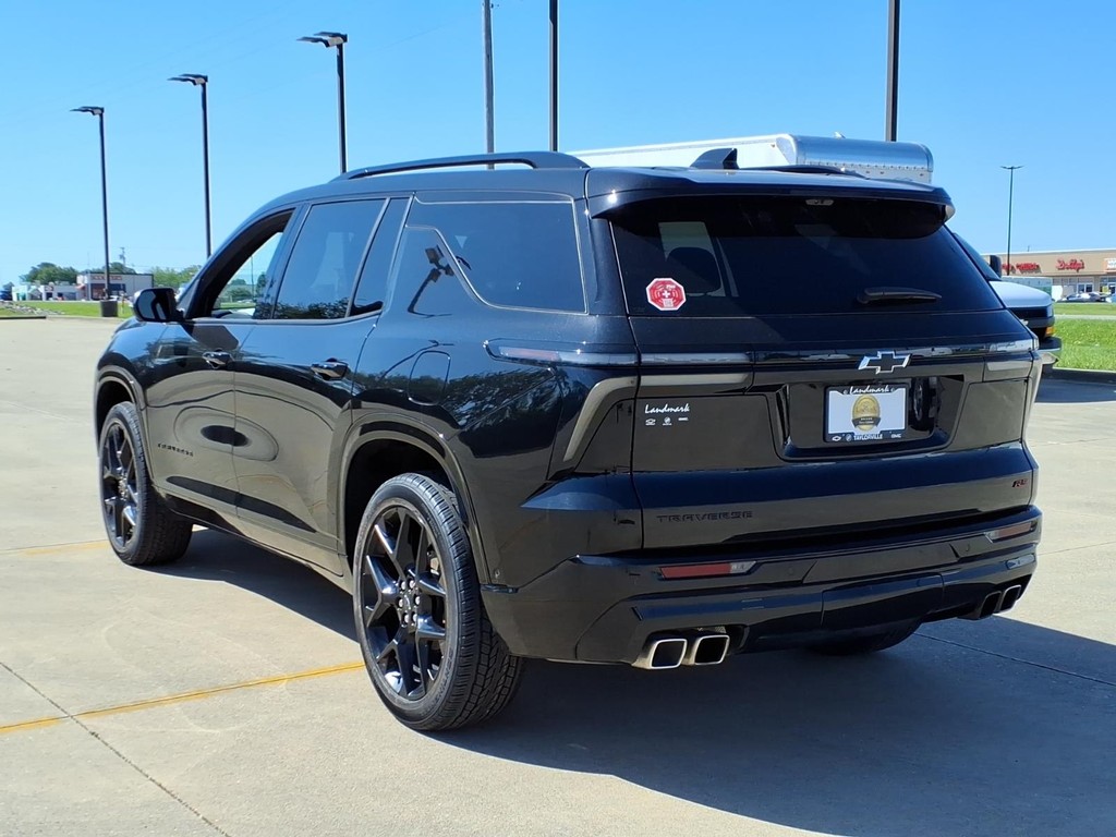 Chevrolet Traverse Vehicle Full-screen Gallery Image 3