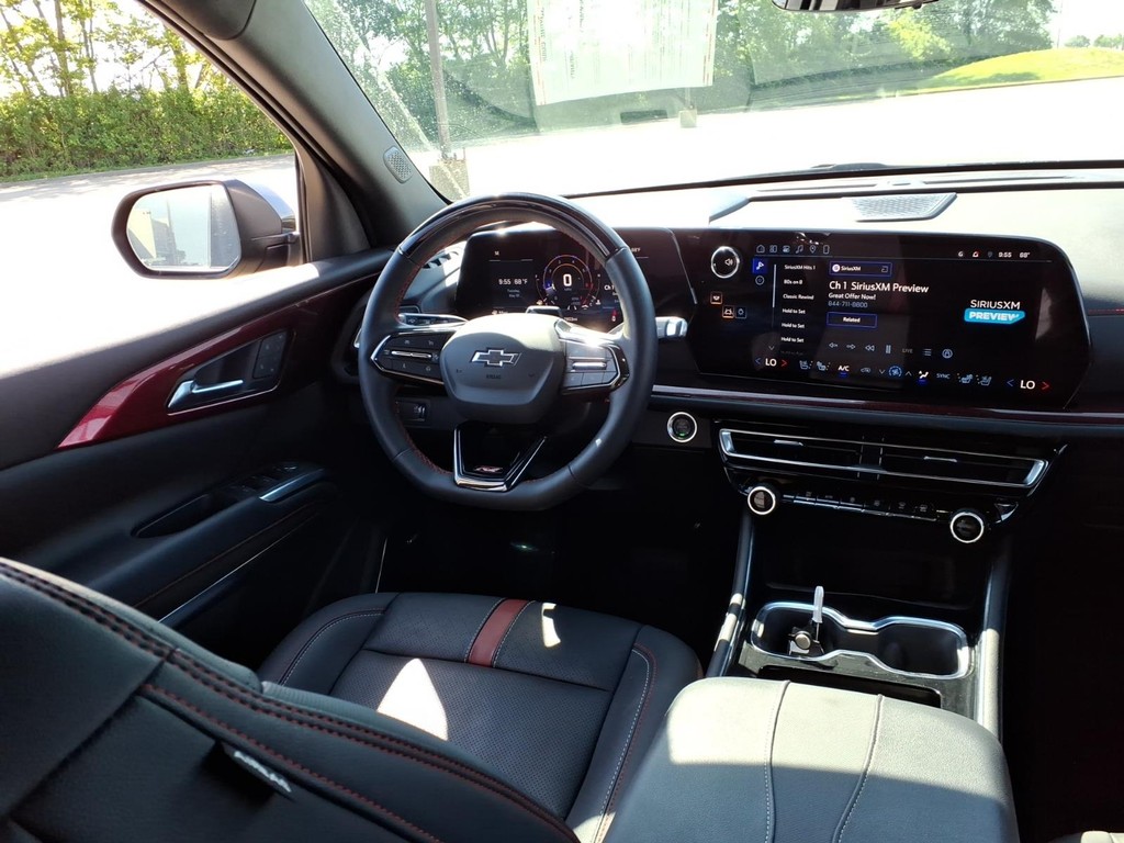 Chevrolet Traverse Vehicle Full-screen Gallery Image 6