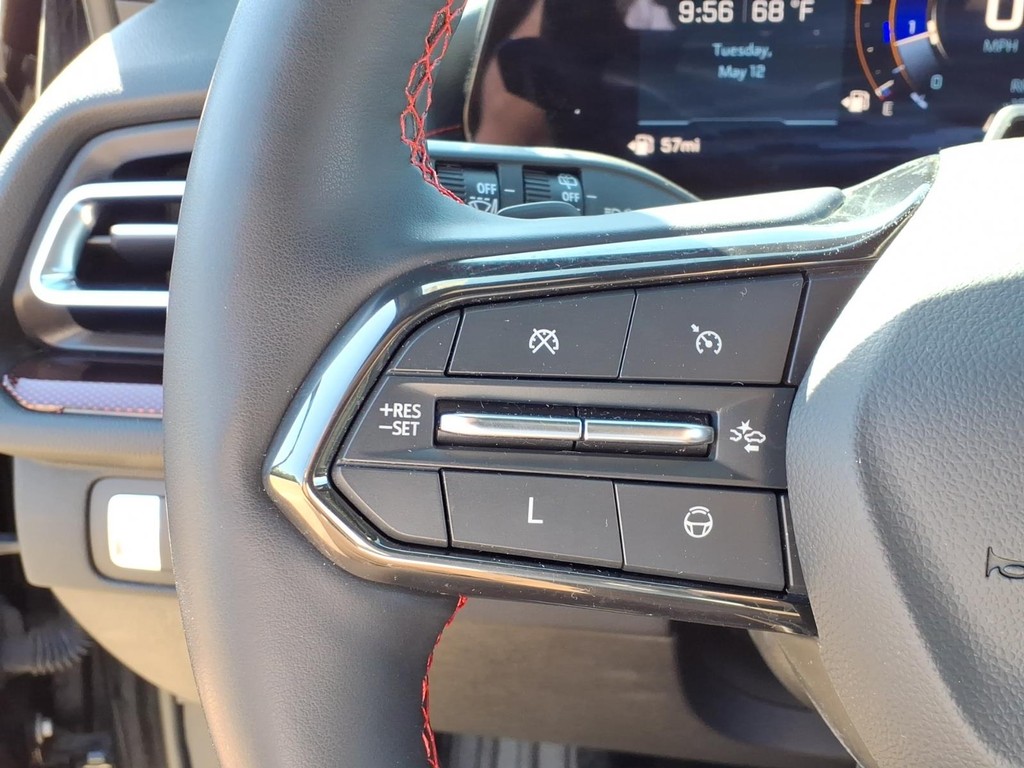 Chevrolet Traverse Vehicle Full-screen Gallery Image 11