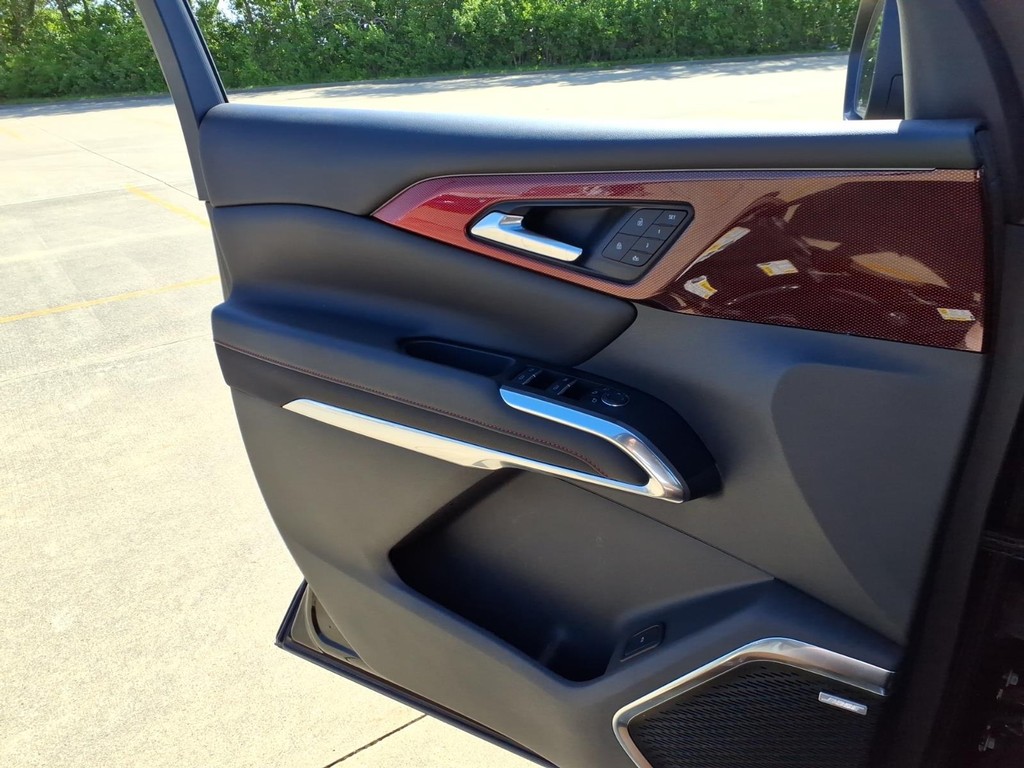 Chevrolet Traverse Vehicle Full-screen Gallery Image 14