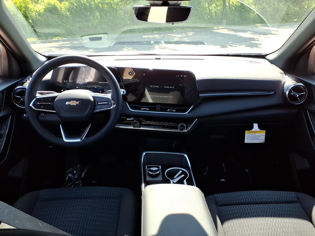 Chevrolet Equinox Vehicle Full-screen Gallery Image 4