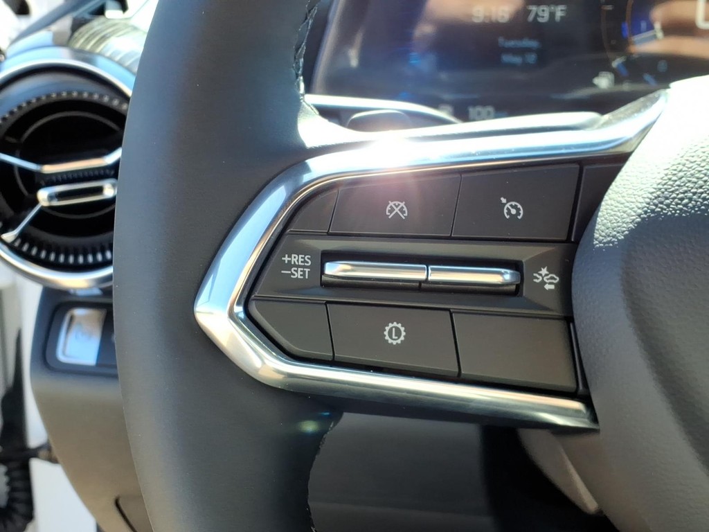 Chevrolet Equinox Vehicle Full-screen Gallery Image 11