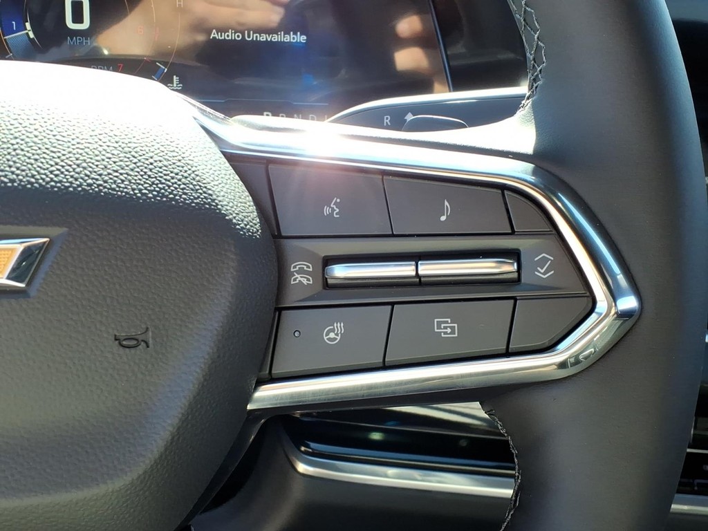 Chevrolet Equinox Vehicle Full-screen Gallery Image 12