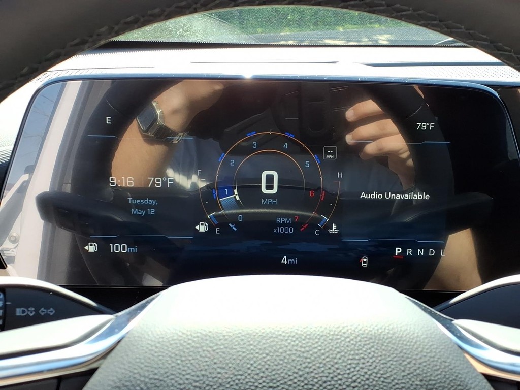 Chevrolet Equinox Vehicle Full-screen Gallery Image 13